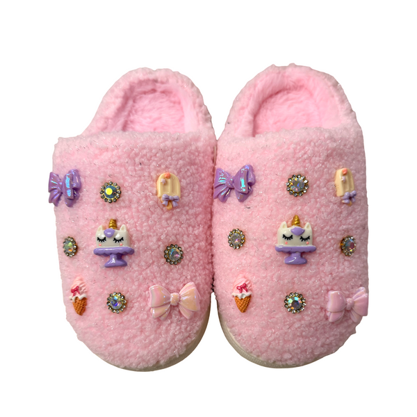 Treat charm slippers